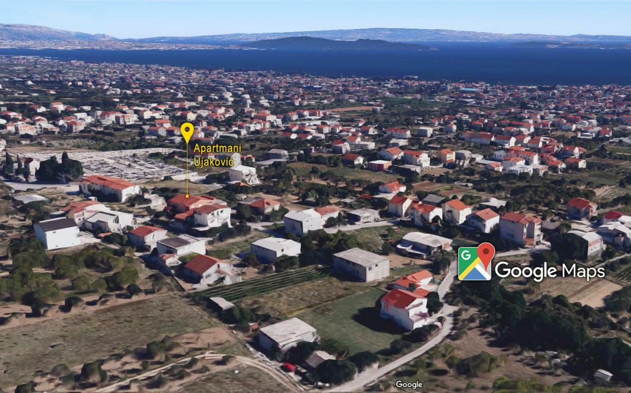 Apartmani Ujakovic Kastela Bagian luar foto