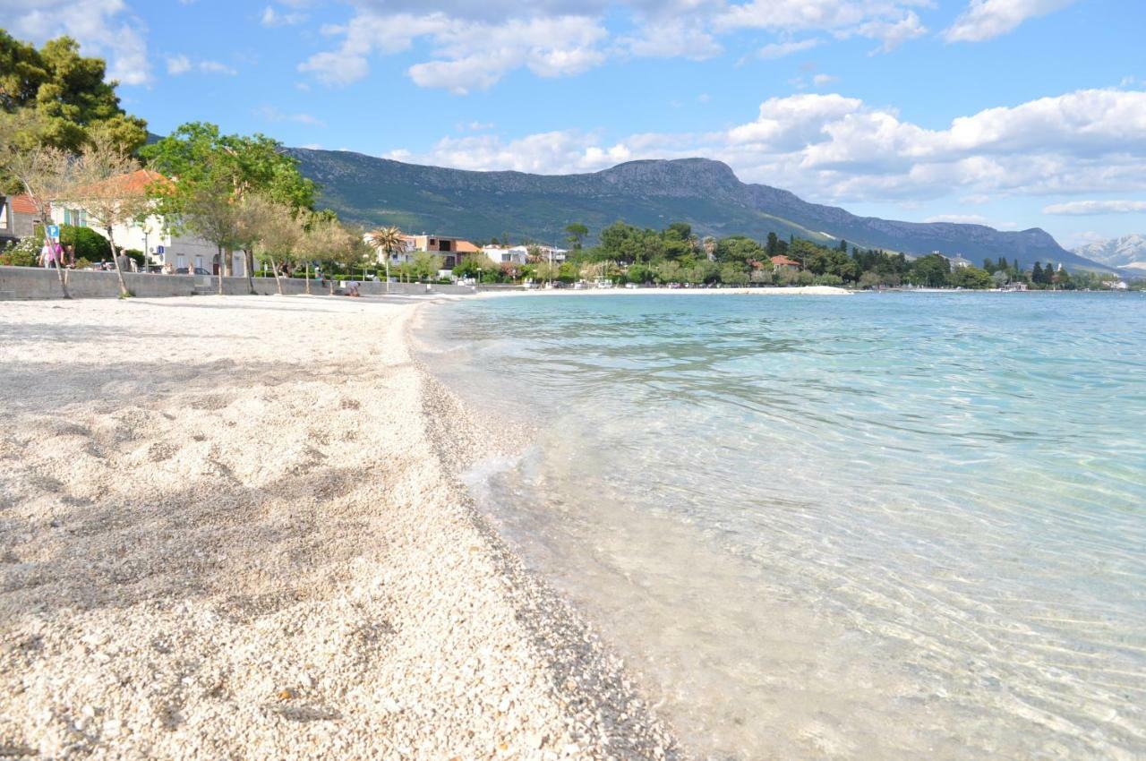 Apartmani Ujakovic Kastela Bagian luar foto