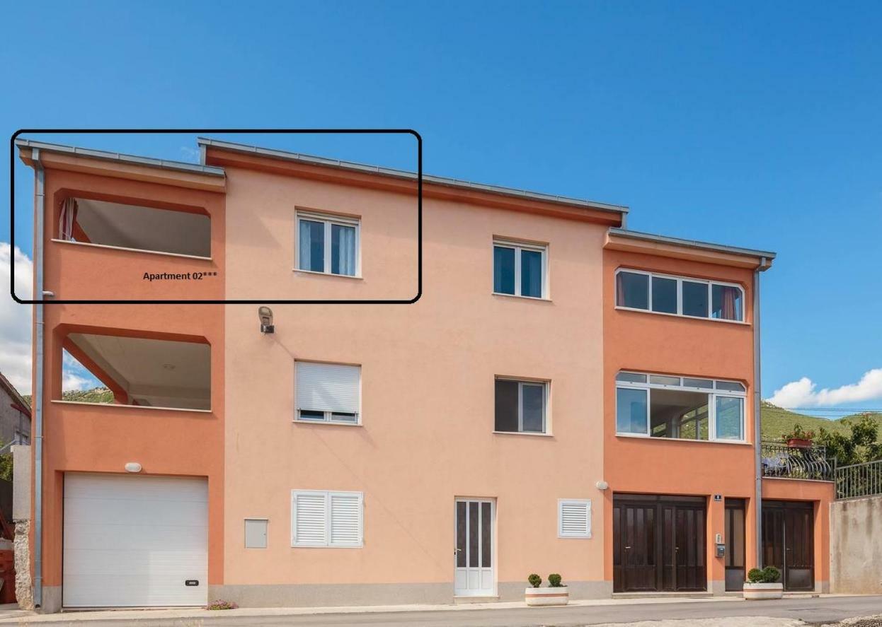 Apartmani Ujakovic Kastela Bagian luar foto